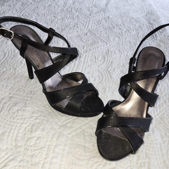Kelly & Katie Black Women's Strappy Heels - Picture 1 of 5